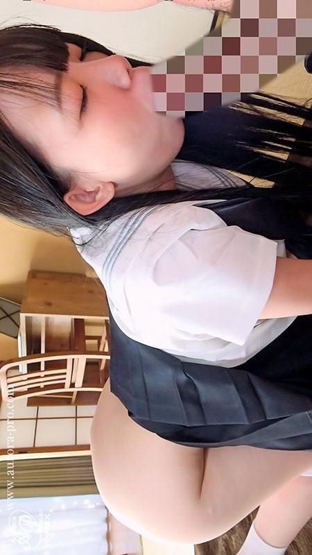 フェラしてくれる、学生服姿の南日菜乃ちゃん。