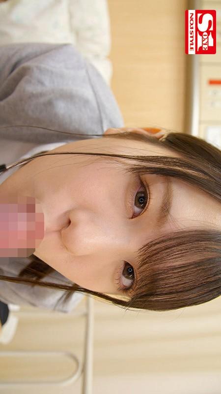 フェラしてくれる、ナース服姿の村上悠華ちゃん。