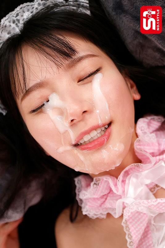 セクシーメイド姿の榊原萌ちゃん。かわいい顔に射精。