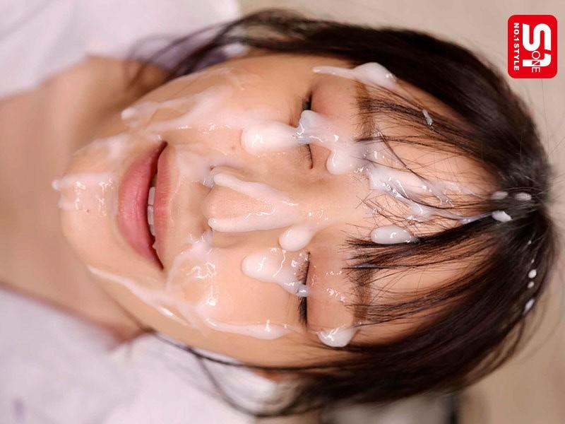 学生服姿の新木希空ちゃん。かわいい顔に射精。